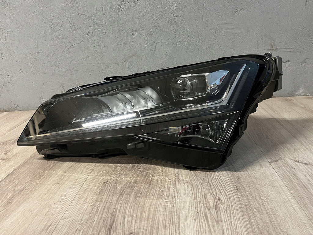 Frontscheinwerfer Audi Superb III 11152030000 LED Links Scheinwerfer Headlight