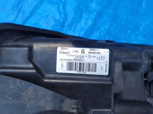 Laden Sie das Bild in den Galerie-Viewer, Frontscheinwerfer Dacia Dokker 260102414R Rechts Scheinwerfer Headlight SCH9690718191hl