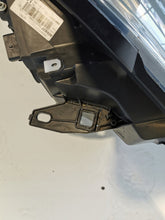 Load image into Gallery viewer, Frontscheinwerfer Renault Scenic 260601946R Links Scheinwerfer Headlight