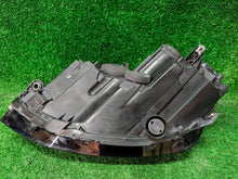 Laden Sie das Bild in den Galerie-Viewer, Frontscheinwerfer VW Golf VIII 5G1941006 Rechts Scheinwerfer Headlight SCH2347641001mr