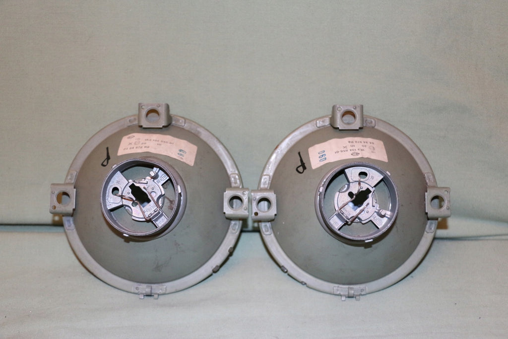 Frontscheinwerfer BMW 3 E30 1368861 Ein Stück (Rechts oder Links) Headlight SCH6182608807uu