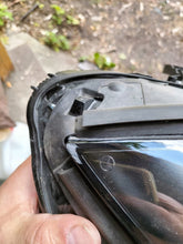 Laden Sie das Bild in den Galerie-Viewer, Frontscheinwerfer Mercedes-Benz W206 2069064003 Rechts Scheinwerfer Headlight SCH3619245997at