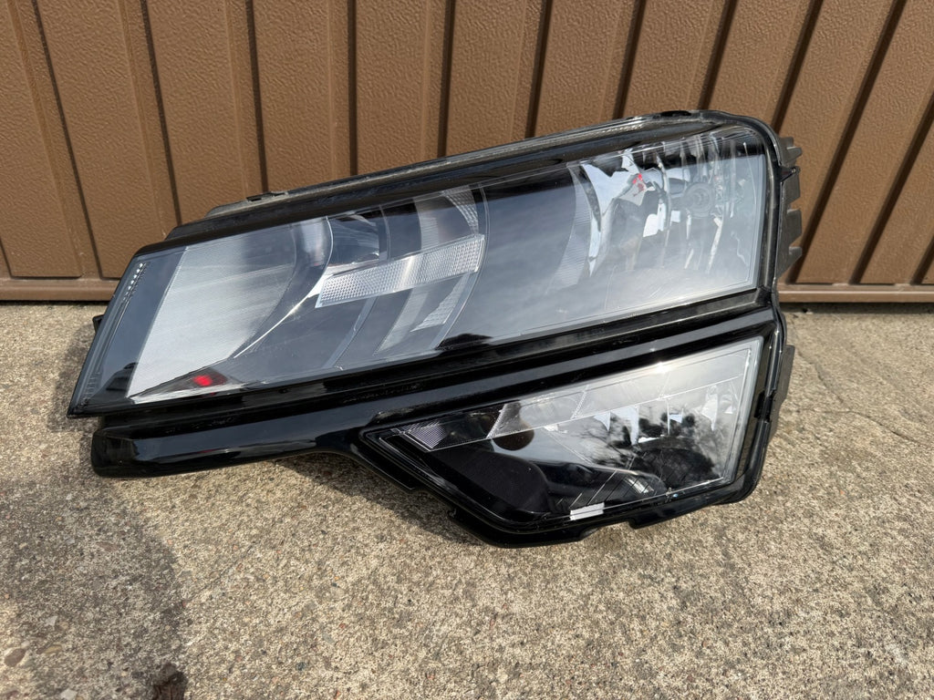Frontscheinwerfer Skoda Karoq Links Scheinwerfer Headlight SCH2157304319lp