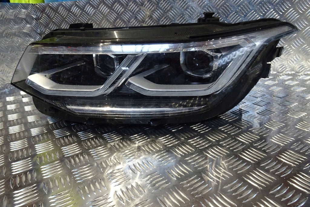 Frontscheinwerfer VW Tiguan 5NB941081H Links Scheinwerfer Headlight SCH8267844911nh