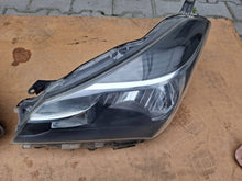 Load image into Gallery viewer, Frontscheinwerfer Toyota Yaris Ein Satz Scheinwerfer Headlight SCH1012069299qq
