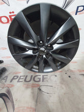 Load image into Gallery viewer, 1x Alufelge 18 Zoll 7.5" 5x108 50ET Glanz Silber 9809687377 Mazda 3008 Rim Wheel FEL2880733597pe