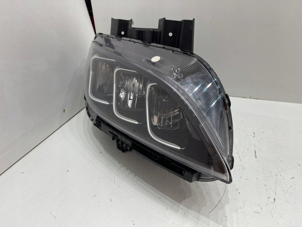 Frontscheinwerfer Hyundai Kona J9921-63060 Full LED Rechts Headlight