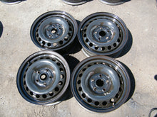 Laden Sie das Bild in den Galerie-Viewer, 4x Alufelge 15 Zoll 6.0" 5x112 47ET Schwarz VW Caddy V Golf III Jetta VI Touran FEL4854797876et