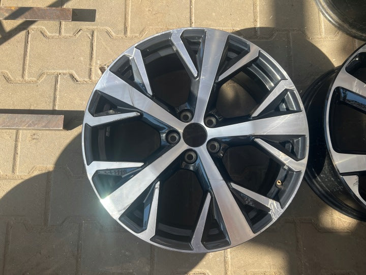 1x Alufelge 18 Zoll 7.0" 5x100 47ET Glanz Graphit 6F9601025J Mg Arona Rim Wheel FEL9458130767tz