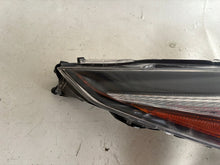 Load image into Gallery viewer, Frontscheinwerfer Toyota Prius 81145-47701 Rechts Scheinwerfer Headlight SCH4367434082xc