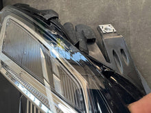 Laden Sie das Bild in den Galerie-Viewer, Frontscheinwerfer VW Touran 5TB941081D LED Links Scheinwerfer Headlight SCH2906553610ol