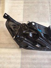 Laden Sie das Bild in den Galerie-Viewer, Frontscheinwerfer Ford Focus JX7B-13E017-CH LED Links Scheinwerfer Headlight SCH9653362800em