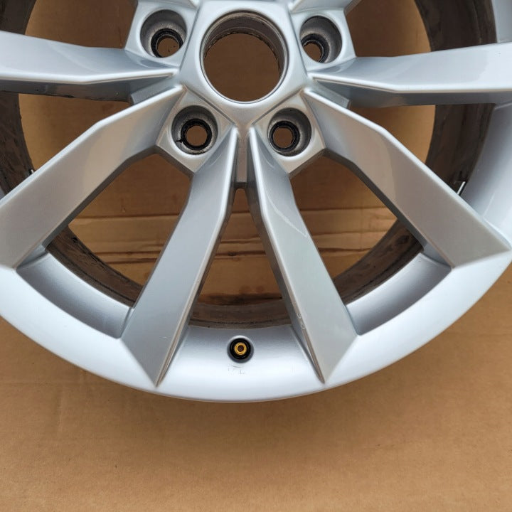 1x Alufelge 17 Zoll 7.0" 5x112 5L0601025K Skoda Yeti Rim Wheel FEL8759873990ks