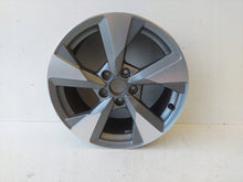 Laden Sie das Bild in den Galerie-Viewer, 1x Alufelge 17 Zoll 7.5&quot; 5x112 8V0601025DQ Audi A3 Rim Wheel