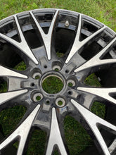 Load image into Gallery viewer, 1x Alufelge 20 Zoll 8.5" 5x120 47ET Glanz 6796263 BMW F06 F10 3 F30 F31 FEL3346539986fi