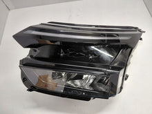 Laden Sie das Bild in den Galerie-Viewer, Frontscheinwerfer Skoda Enyaq 5LB941009 LED Links Scheinwerfer Headlight SCH3757509612fq