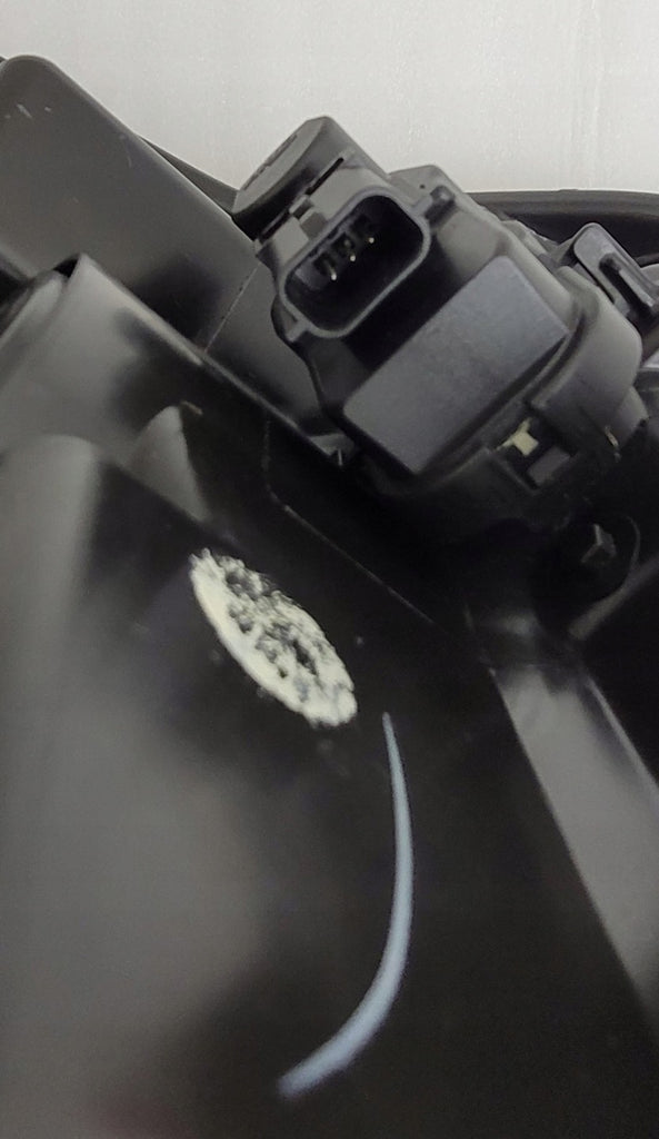 Frontscheinwerfer Toyota Yaris 2014-2017 Ein Stück (Rechts oder Links) Headlight SCH3503461090ls