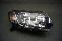 Laden Sie das Bild in den Galerie-Viewer, Frontscheinwerfer Dacia Sandero II 260608494R 260105344R Rechts oder Links