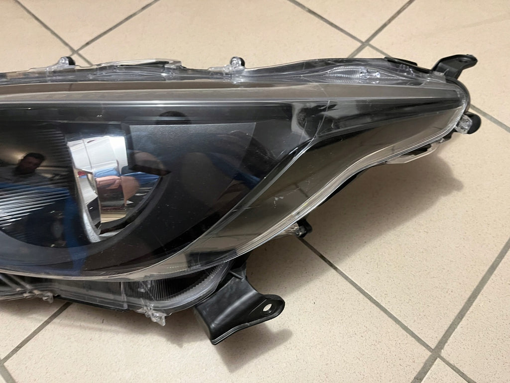 Frontscheinwerfer Toyota 4 Yaris Links Scheinwerfer Headlight