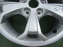 Laden Sie das Bild in den Galerie-Viewer, 1x Alufelge 16 Zoll 6.5&quot; 5x114.3 41ET Glanz Silber 52910-2E700 Hyundai Tucson