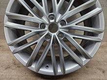 Load image into Gallery viewer, 1x Alufelge 18 Zoll 7.0" 5x112 45ET Glanz Silber 575601025D Seat Ateca Rim Wheel FEL3626156862ng