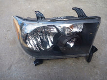 Load image into Gallery viewer, Frontscheinwerfer Toyota Tundra Sequoia Rechts Scheinwerfer Headlight SCH7748684358re