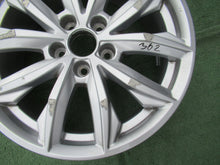 Load image into Gallery viewer, 1x Alufelge 17 Zoll 7.0&quot; 5x112 34ET Glanz Silber 80A601025 Audi Q5 Rim Wheel