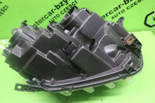 Load image into Gallery viewer, Frontscheinwerfer Dacia Duster 260609367R LED Links Scheinwerfer Headlight