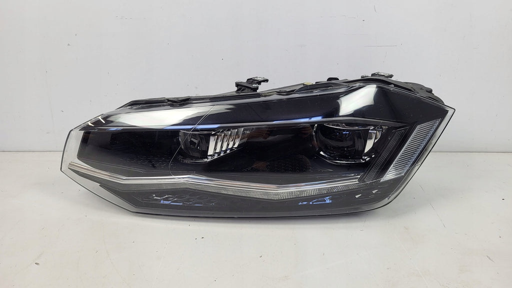 Frontscheinwerfer VW Polo 2G1941035F LED Ein Stück (Rechts oder Links) Headlight SCH3850186578kw