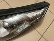 Laden Sie das Bild in den Galerie-Viewer, Frontscheinwerfer Hyundai Ix35 92101-2Y Links Scheinwerfer Headlight