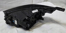 Laden Sie das Bild in den Galerie-Viewer, Frontscheinwerfer Opel Grandland 9840302180 Rechts Scheinwerfer Headlight SCH8391228344kr