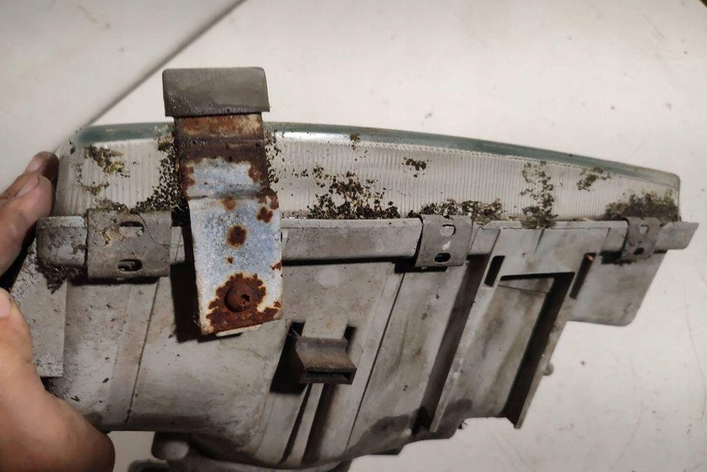 Frontscheinwerfer Saab 9000 133866-00 Rechts Scheinwerfer Headlight