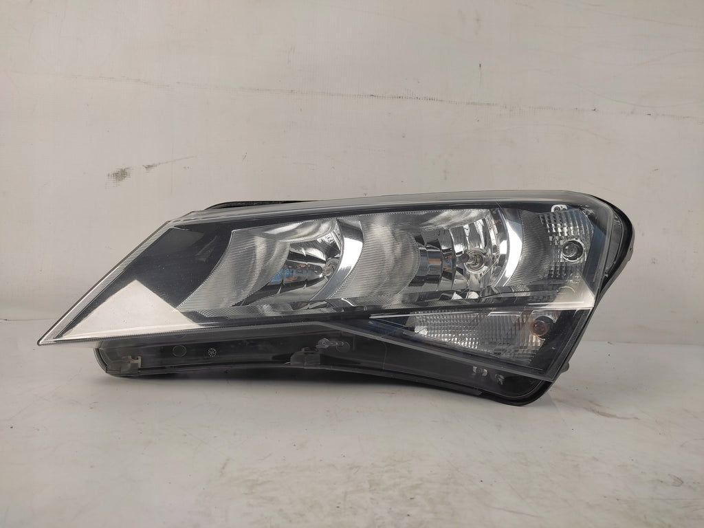 Frontscheinwerfer Skoda Superb III 3V1941015 Ein Stück (Rechts oder Links)