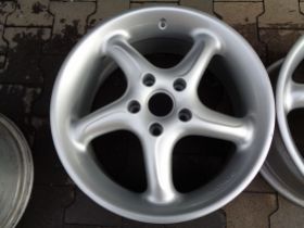 1x Alufelge 17 Zoll 7.0" 5x114.3 40ET Silber Mazda 1 Z Rim Wheel FEL5948445313wb