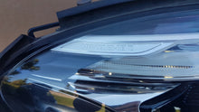 Laden Sie das Bild in den Galerie-Viewer, Frontscheinwerfer Mercedes-Benz Gle W166 1669061603 Full LED Rechts Headlight