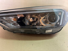 Laden Sie das Bild in den Galerie-Viewer, Frontscheinwerfer Hyundai Tucson 92101D7600 Links Scheinwerfer Headlight