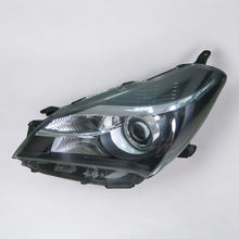 Laden Sie das Bild in den Galerie-Viewer, Frontscheinwerfer Toyota Yaris Links Scheinwerfer Headlight