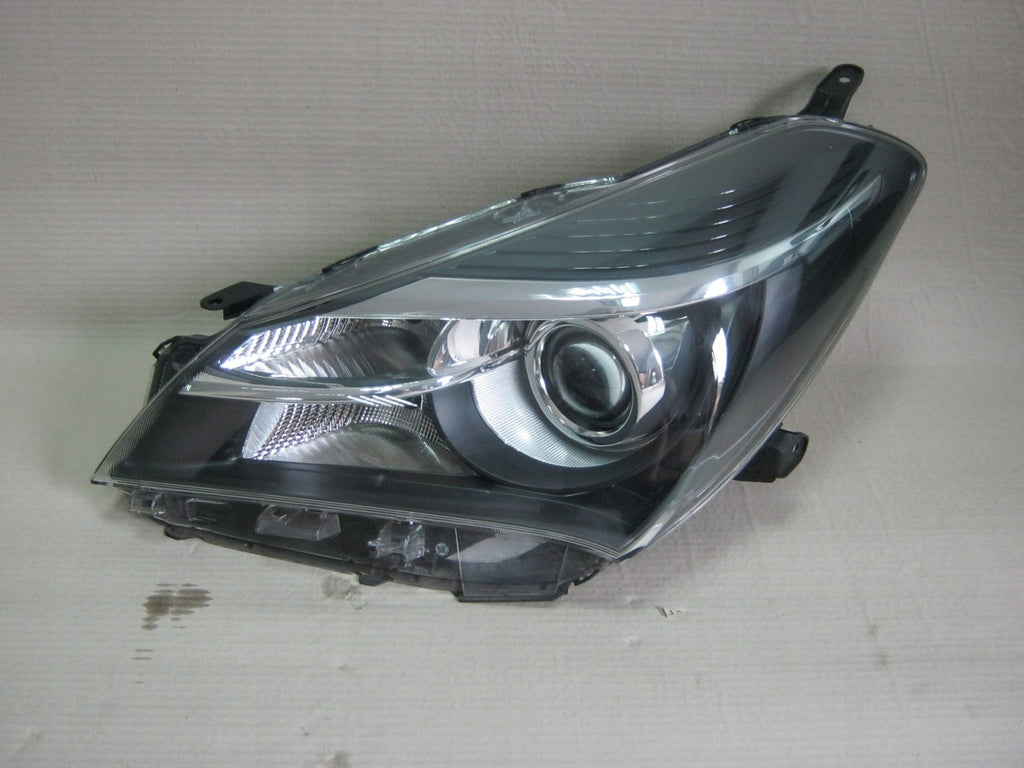 Frontscheinwerfer Toyota Yaris Links Scheinwerfer Headlight