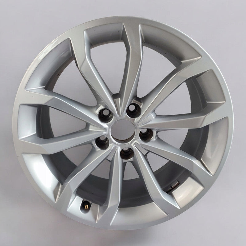 1x Alufelge 18 Zoll 8.0" 5x112 40ET Silber 8W0601025H Audi A4 B9 Rim Wheel