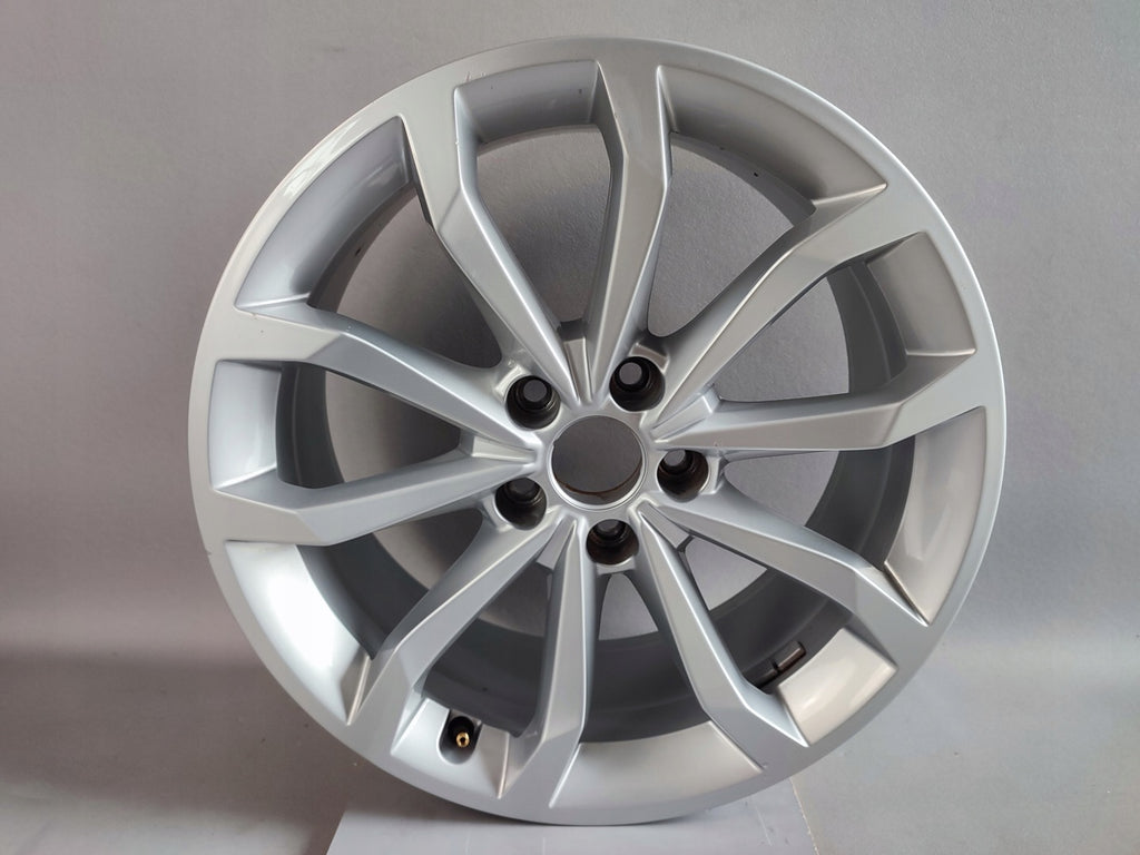 1x Alufelge 18 Zoll 8.0" 5x112 40ET Silber 8W0601025H Audi A4 B9 Rim Wheel