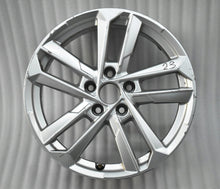 Load image into Gallery viewer, 1x Alufelge 17 Zoll 6.5&quot; 5x112 43ET Glanz Silber 8Y0601025L Audi A3 Rim Wheel