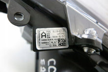 Laden Sie das Bild in den Galerie-Viewer, Frontscheinwerfer Toyota Corolla 81110-02X10 Rechts Scheinwerfer Headlight