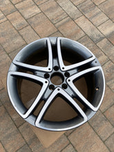 Load image into Gallery viewer, 1x Alufelge 18 Zoll 8.0&quot; 5x112 41ET A2224011900 Mercedes-Benz W222 Rim Wheel