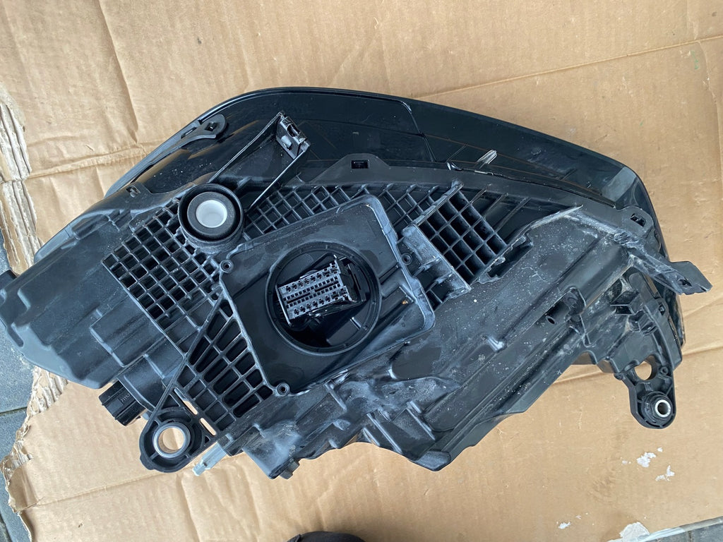 Frontscheinwerfer Audi A1 82A941033D Full LED Ein Satz Scheinwerfer Headlight