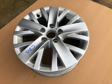 Load image into Gallery viewer, 1x Alufelge 16 Zoll 6.5&quot; 5x112 50ET 5K0601025AL VW Golf Rim Wheel