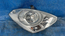 Load image into Gallery viewer, Frontscheinwerfer Hyundai H1 Rechts Scheinwerfer Headlight