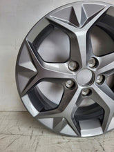 Laden Sie das Bild in den Galerie-Viewer, 1x Alufelge 15 Zoll 5.0&quot; 5x100 40ET Glanz Silber 6F0071495H Seat Rim Wheel