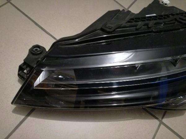 Frontscheinwerfer Skoda Superb III 3V1941015C LED Ein Stück (Rechts oder Links)