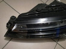 Load image into Gallery viewer, Frontscheinwerfer Skoda Superb III 3V1941015C LED Ein Stück (Rechts oder Links)