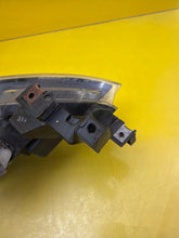 Laden Sie das Bild in den Galerie-Viewer, Frontscheinwerfer Mazda 6 Xenon Links Scheinwerfer Headlight SCH9816521214ku